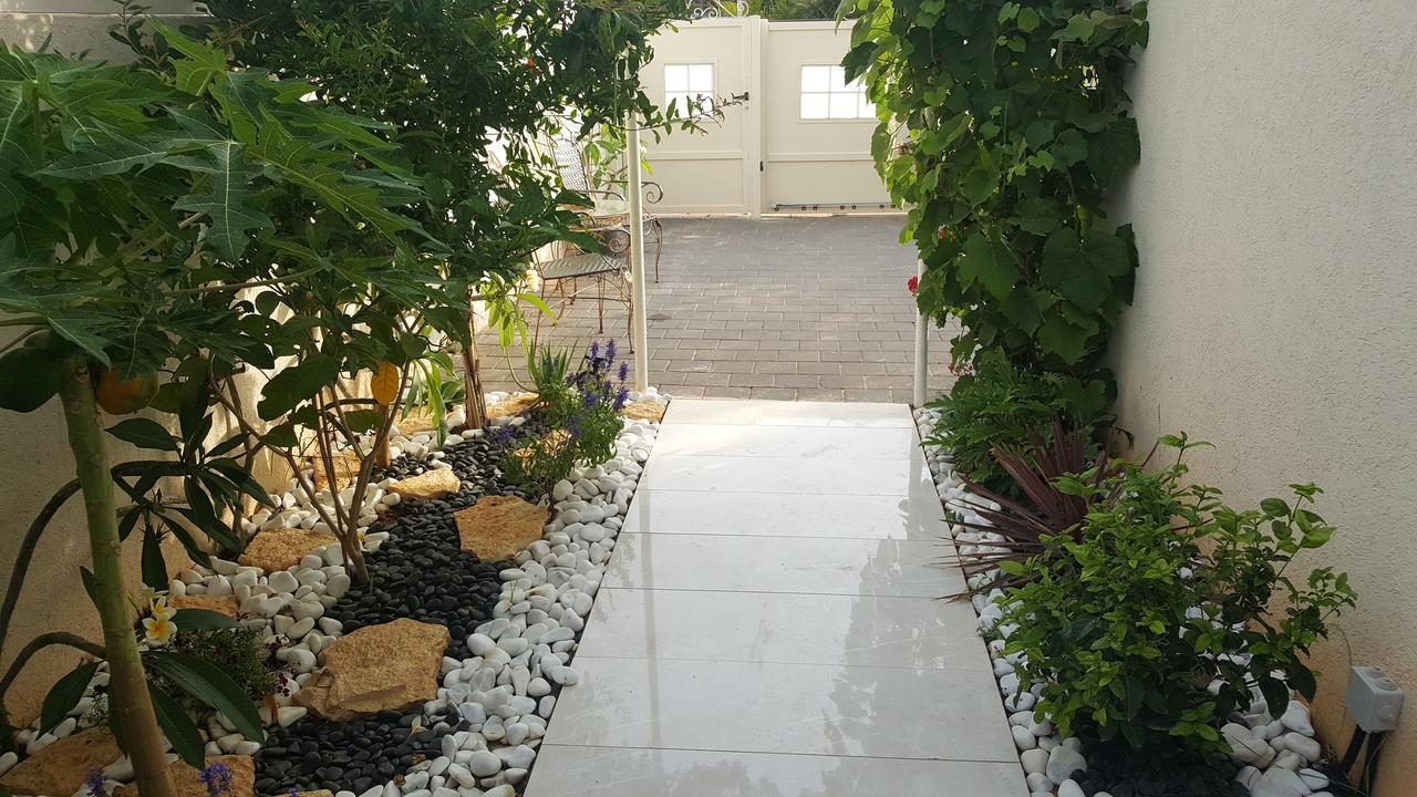Regina'S Place Or Akiva Екстер'єр фото