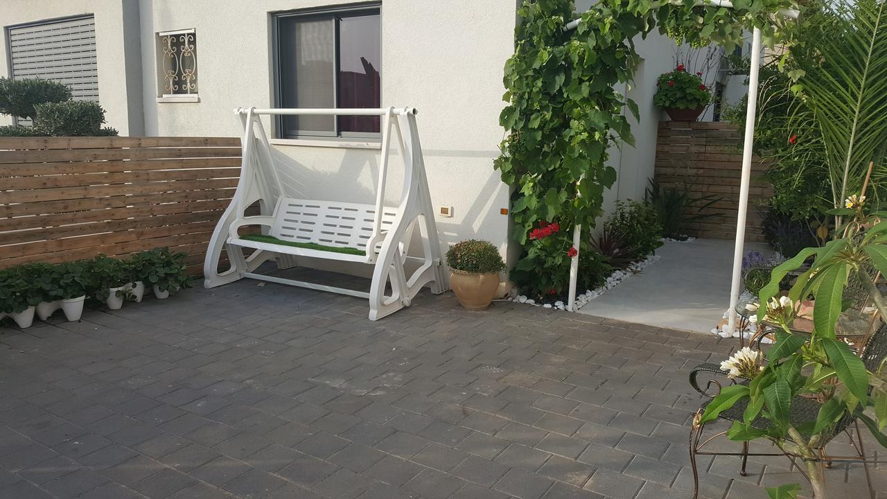 Regina'S Place Or Akiva Екстер'єр фото