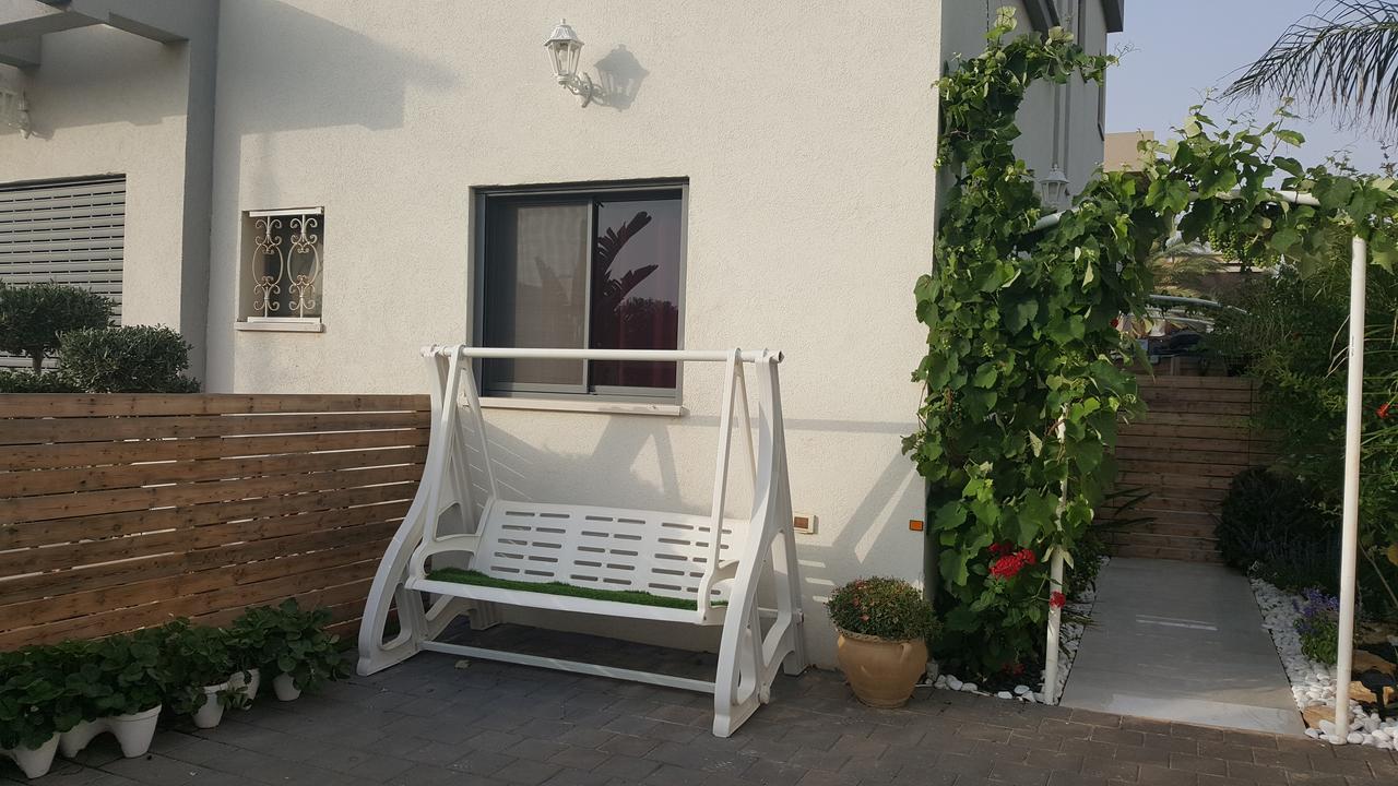 Regina'S Place Or Akiva Екстер'єр фото